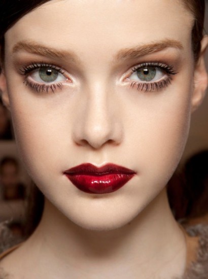 red-lips-crayon-tricks