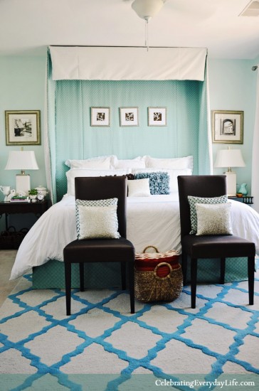 Bedroom-turquoise-white