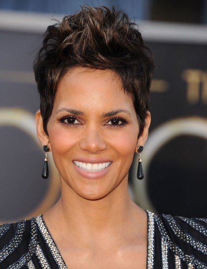 halle-berry-haircut