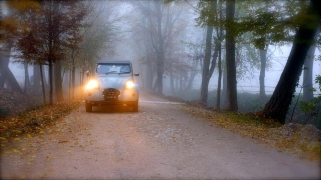 2CV on the road