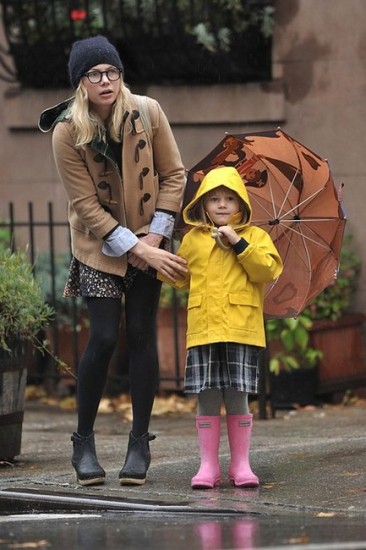 michelle-williams-and-matilda-rose-ledger