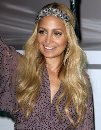 nicole-richie-necklace-headpiece