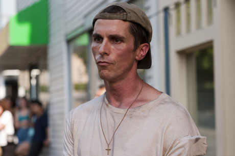O Christian Bale ως μποξέρ-χρήστης κρακ στο φιλμ 