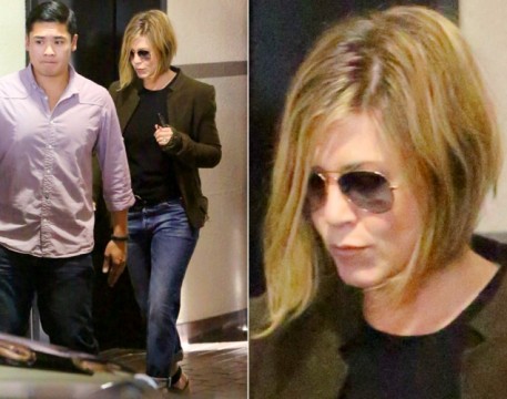H Jennifer Aniston με το νέο της κούρεμα σε εμφάνιση της στο αεροδρόμιο