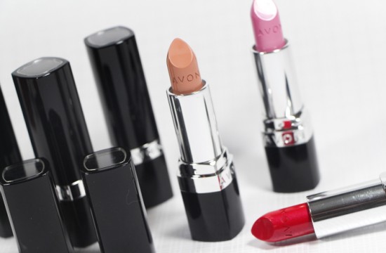 Ultra Color Lipstick της Avon