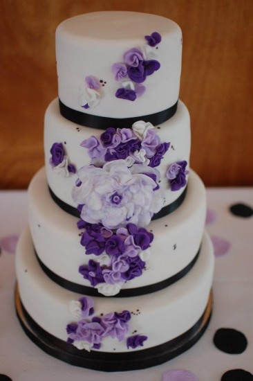 wedding-cake-purple-flowers-2