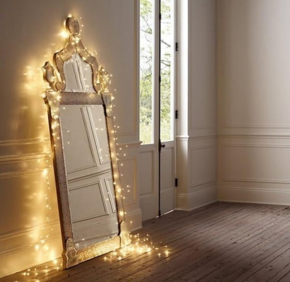 x-mas-lights-mirror