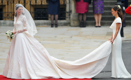 Η Kate Middleton με το Alexander McQueen νυφικό της