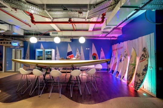 Αίθουσα συσκέψεων από τα γραφεία της Google στο Τελ Αβίβ