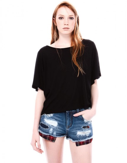 Τ-shirt κοντό με φαρδιά μανίκια Pull N’ Bear (2,99€)