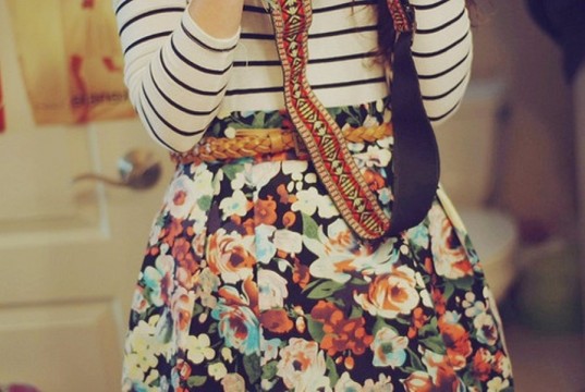 striped-blouse-floral-skirt