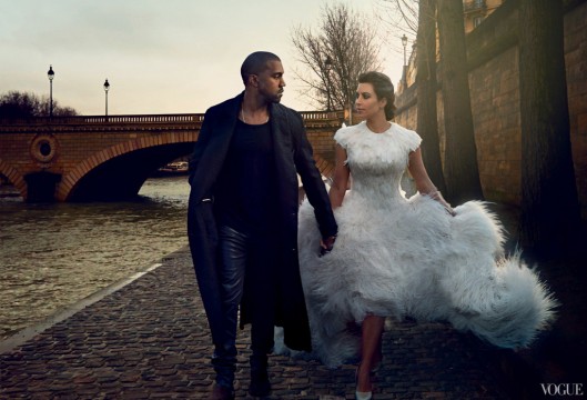 H Kim K πόζαρε ως νυφούλα στο πλευρό του Kanye West για το editorial τους στη Vogue