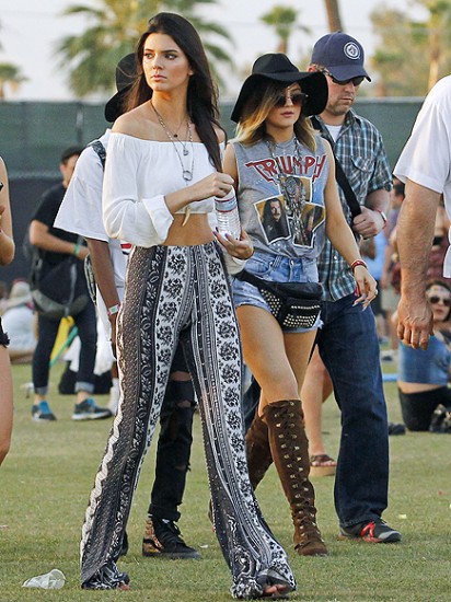 H Kendall Jenner με την αδερφή της, Kylie