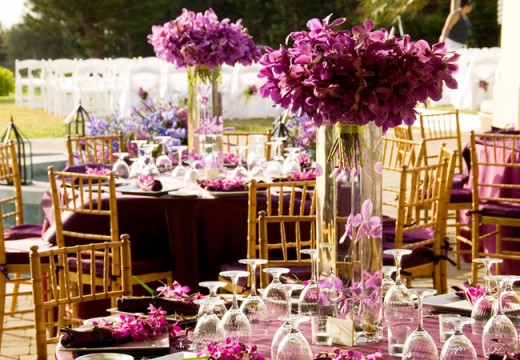 radiant-orchid-wedding-decor