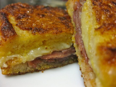 toast-jamon-cheese