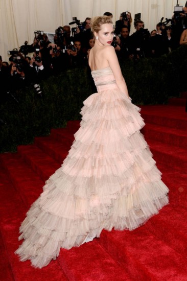 met-gala-2014-suki-waterhouse