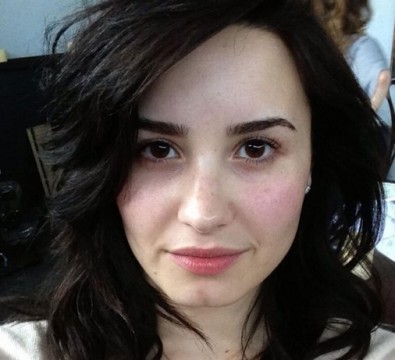 H Demi Lovato από τις πρώτες που λάνσαραν το #nomakeup trend