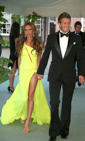 H Victoria Beckham με τη Roberto Cavalli τουαλέτα που φόρεσε στο pre-World Cup Party του 2008