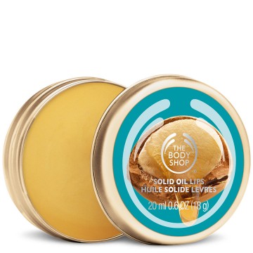 The Body Shop Wild Argan Oil Lip Balm: Lip balm με solid oil από πλούσιο έλαιο Argan για έξτρα θρέψη & ενυδάτωση