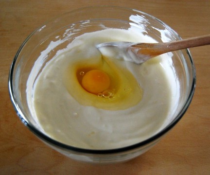 Creamy-Yogurt-Soup-Egg