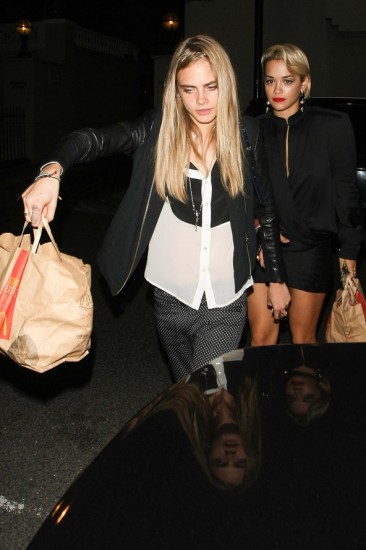 cara-delevingne_rita-ora-junk-food-normal-life