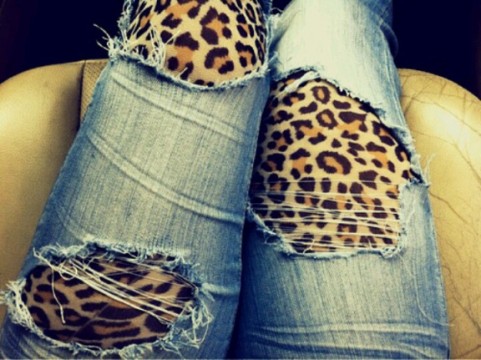 leopard-tights-ripped-jeans