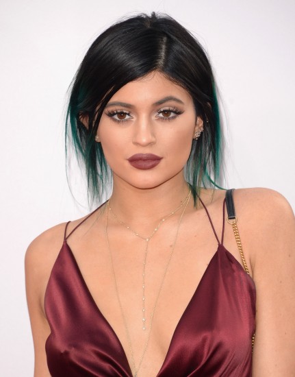 Ματ marsala κραγιόν για την Kylie Jenner