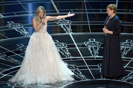 Lady-Gaga-julie-Andrews-oscars-2015