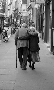 old_couple_in_love_walking