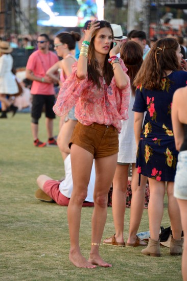 alessandra-ambrosio-2013-coachella-valley-music-and-arts-festival-03