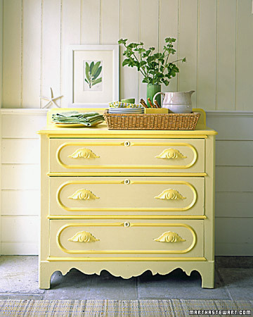 painted-furniture-spring-deco
