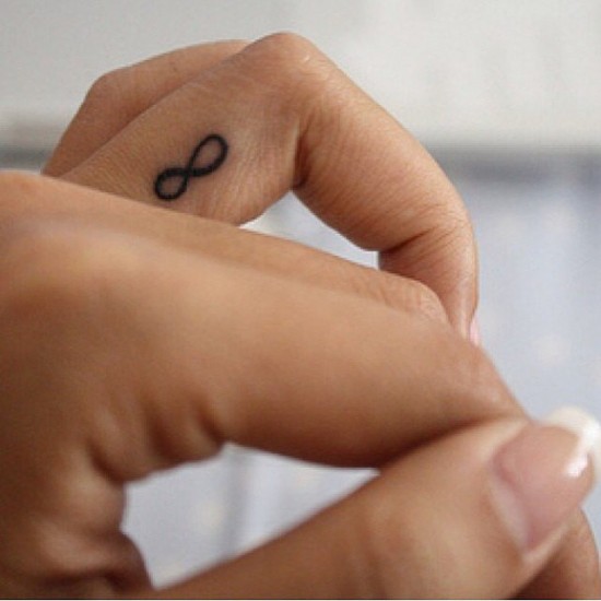 Tiny-Infinity-tattoo
