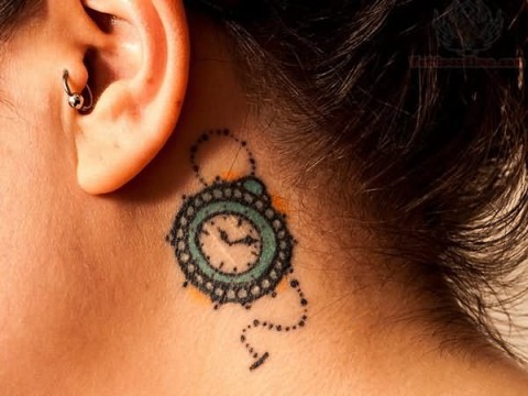 behind-ear-tattoo