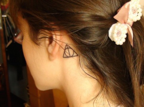 behind-ear-tattoo-8