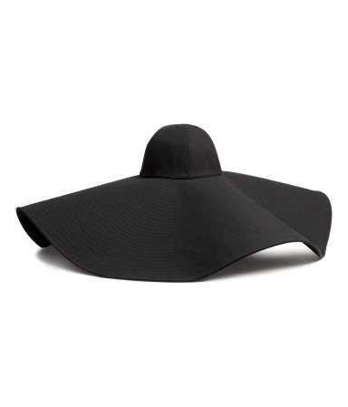 Floppy Hat H&M (29,99 ευρώ)