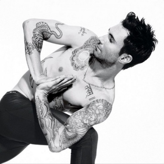 hot-yoga-guys-adam-levine