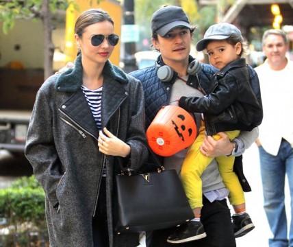 Οι γονείς Orlando Bloom & Miranda Kerr σε βόλτα με τον γιο τους, Flynn