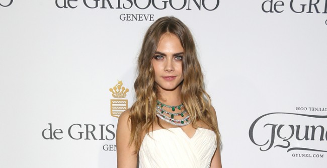 cara-delevingne-hippy-hair