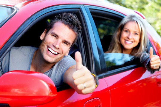 couple-car-happy