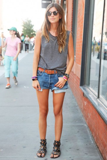 denim-shorts-street-style