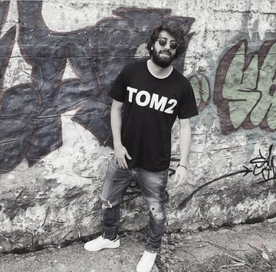 παρουσίαση ρούχων Tom2