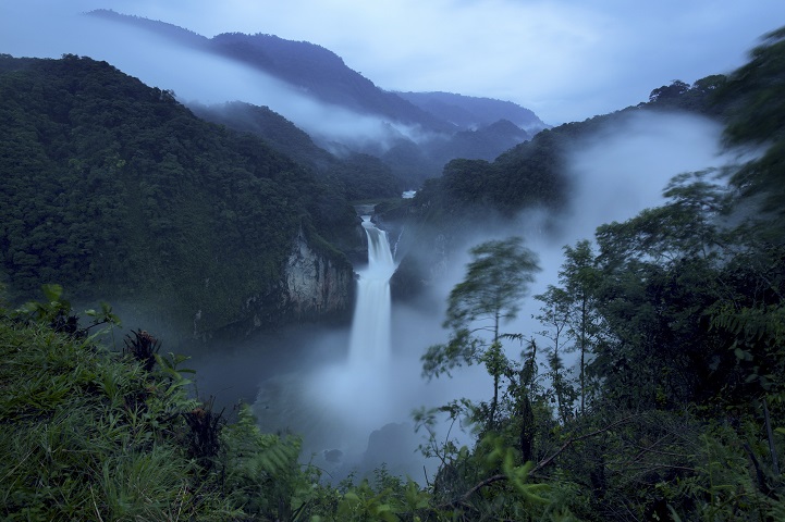 A few miles from the site of a hydroelectric plant, the Coca River vaults down a 480-foot waterfall, the tallest in Ecuador.