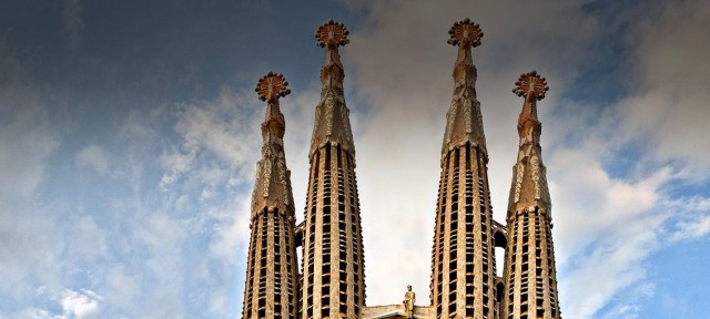 Sagrada-Familia-640x288