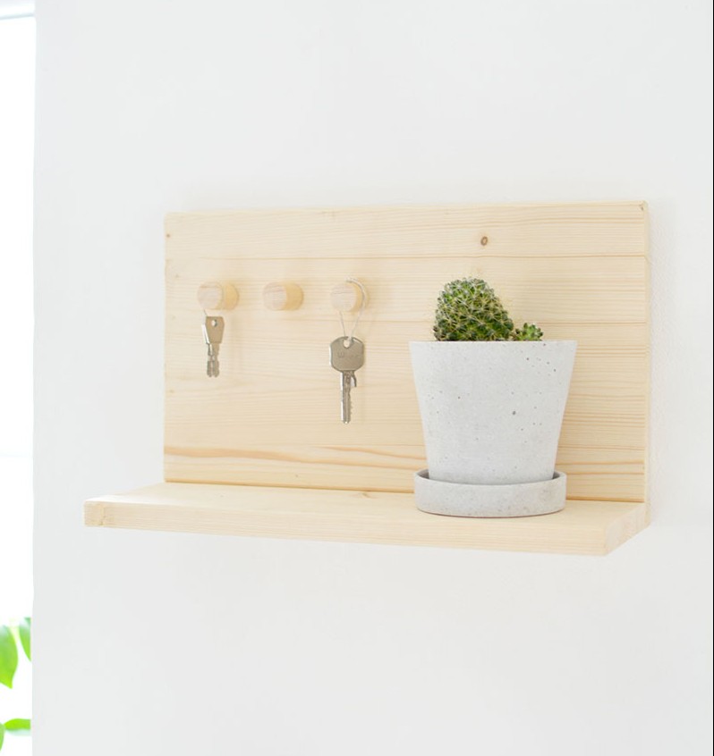 diy-handmade-key-shelf