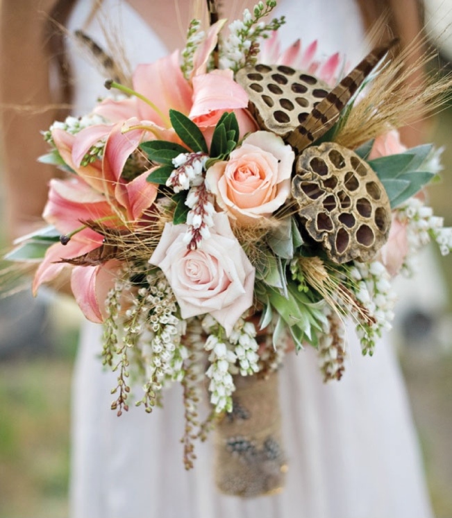 feather-wedding-bouquets-1