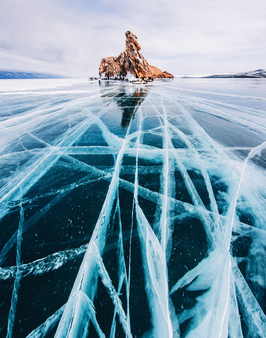 frozen-lake-baikal-russia-kristina-makeeva-8