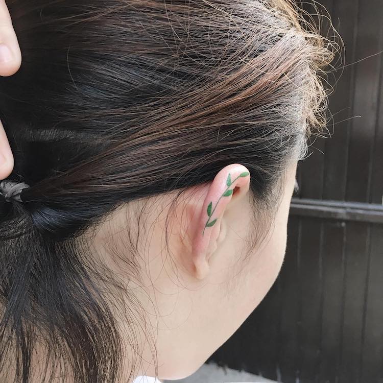 ear-tattoo-1