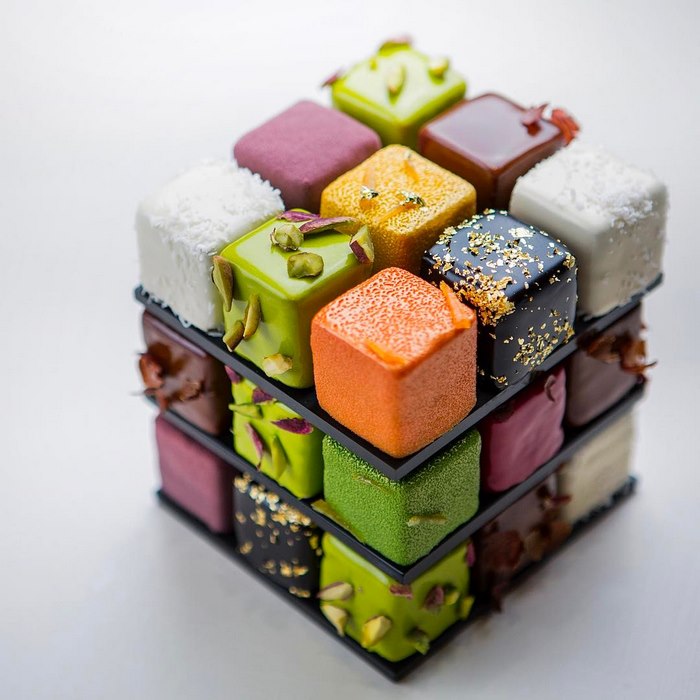 rubiks-cube-cake-pastry-cedric-grolet-17-58dcf71b65cef__700
