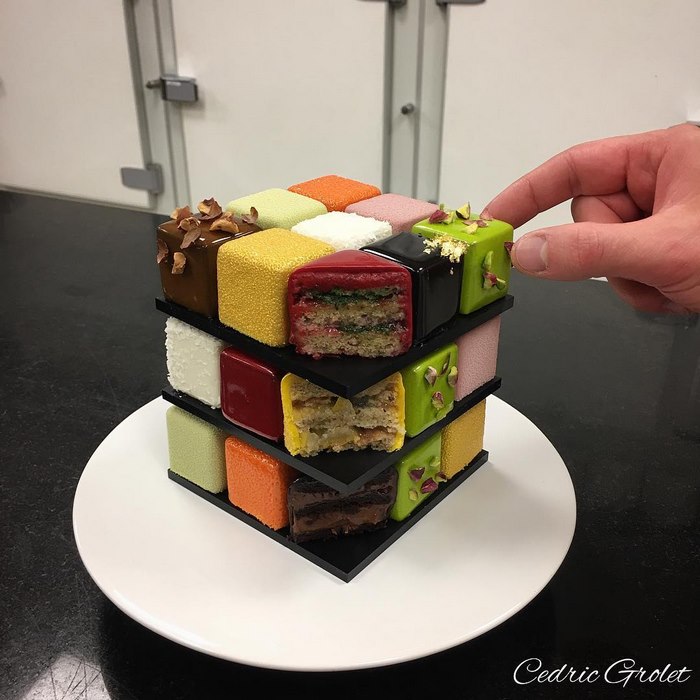 rubiks-cube-cake-pastry-cedric-grolet-31-58dcf7426d6d0__700