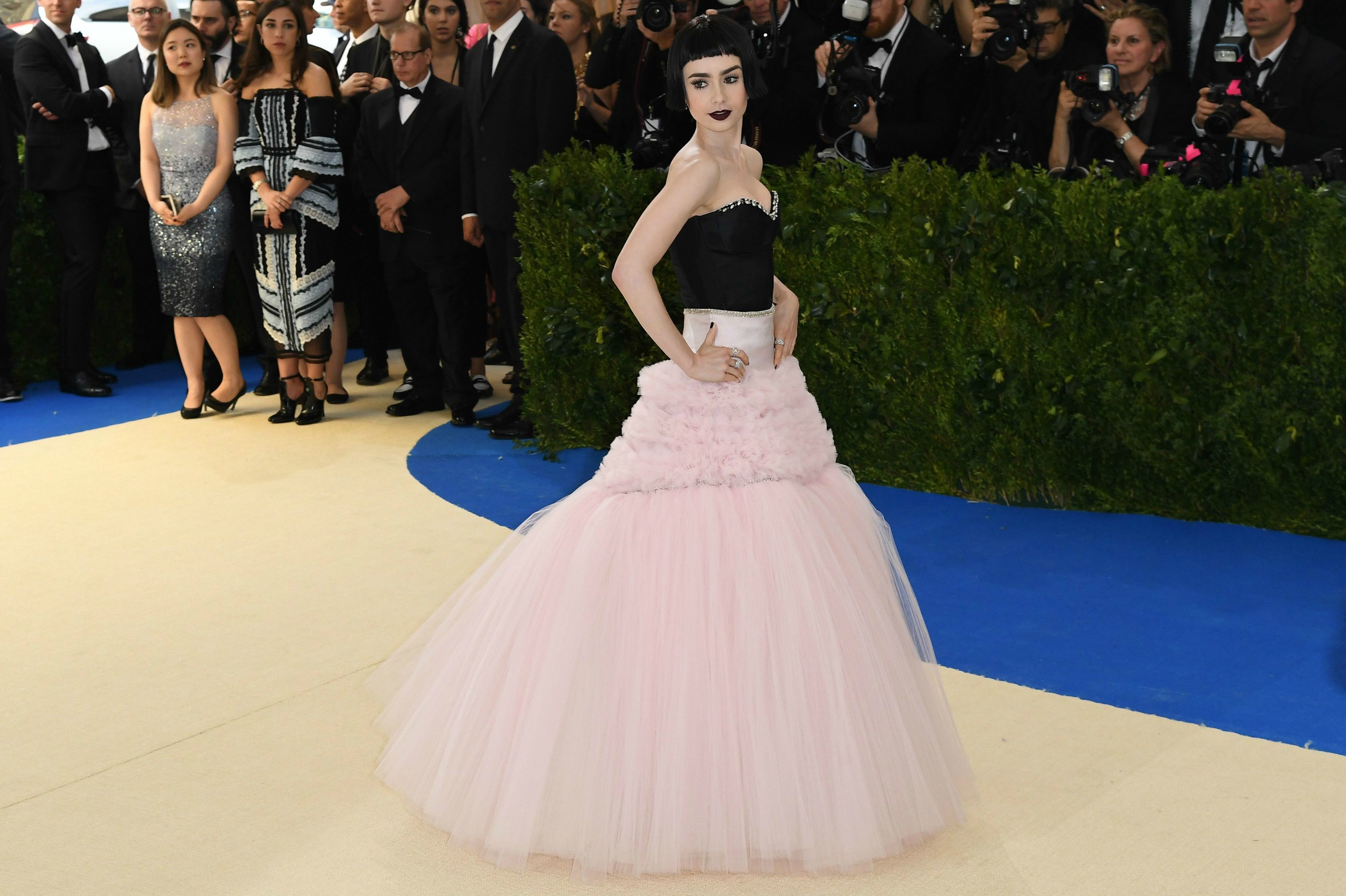 lily-collins-met-gala-2017